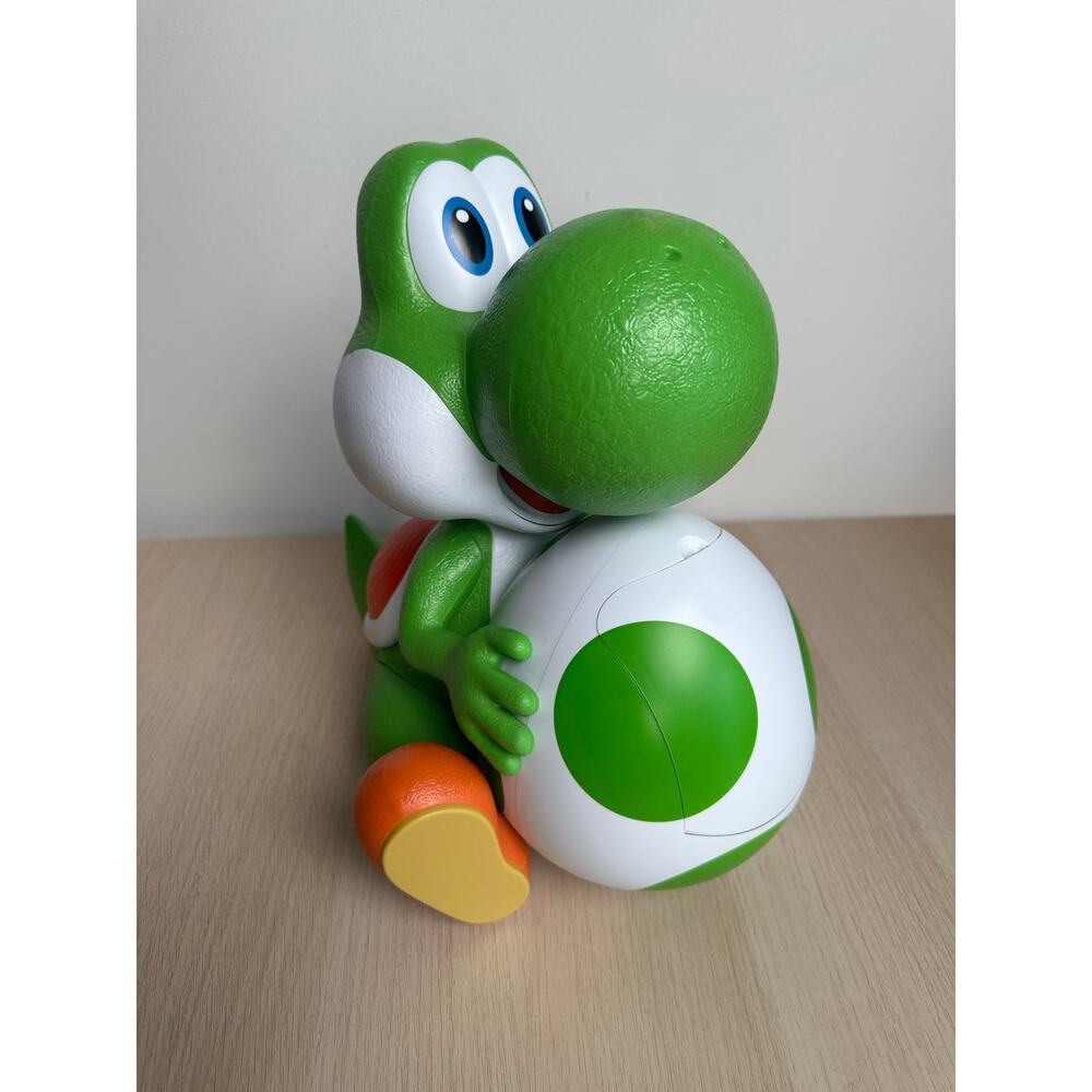 Rare Yoshi Popcorn Bucket from Mario Galaxy Premiere - New